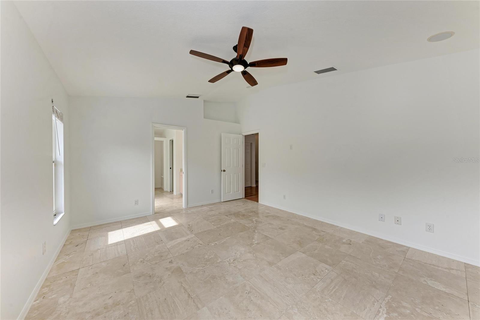 Image 18 of 39 For 3438 Branch Creek Drive