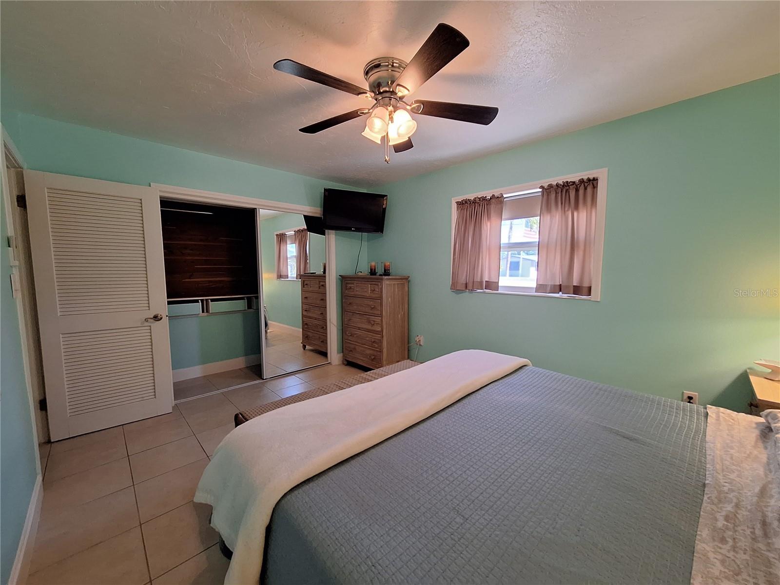 Image 11 of 46 For 218 22nd Street Ne