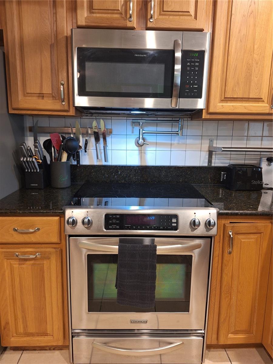 Image 7 of 46 For 218 22nd Street Ne