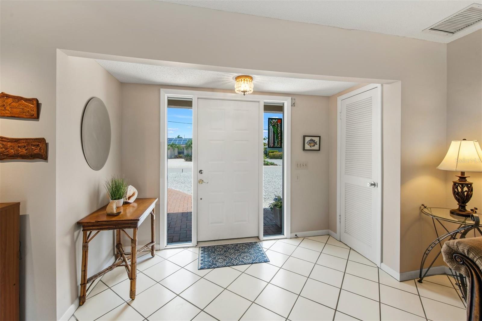 Image 15 of 63 For 614 Gladstone Lane