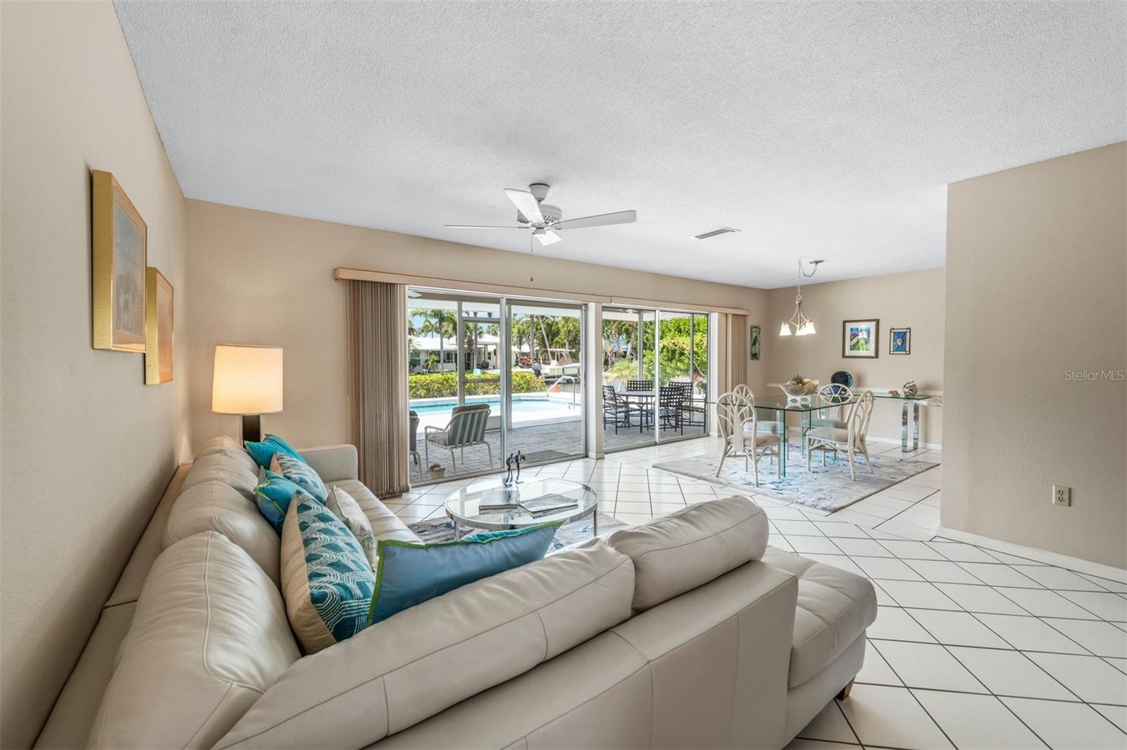 Image 25 of 63 For 614 Gladstone Lane