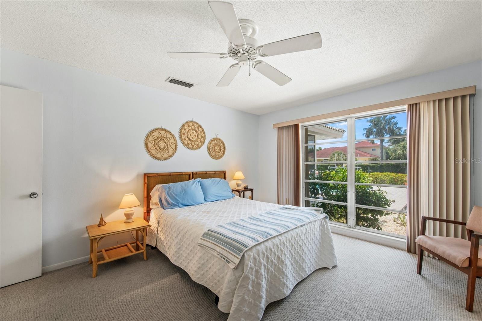 Image 26 of 63 For 614 Gladstone Lane