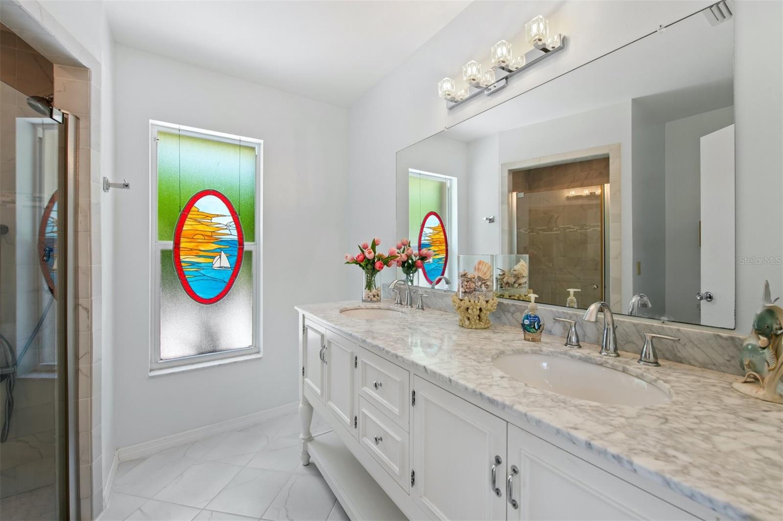 Image 27 of 63 For 614 Gladstone Lane