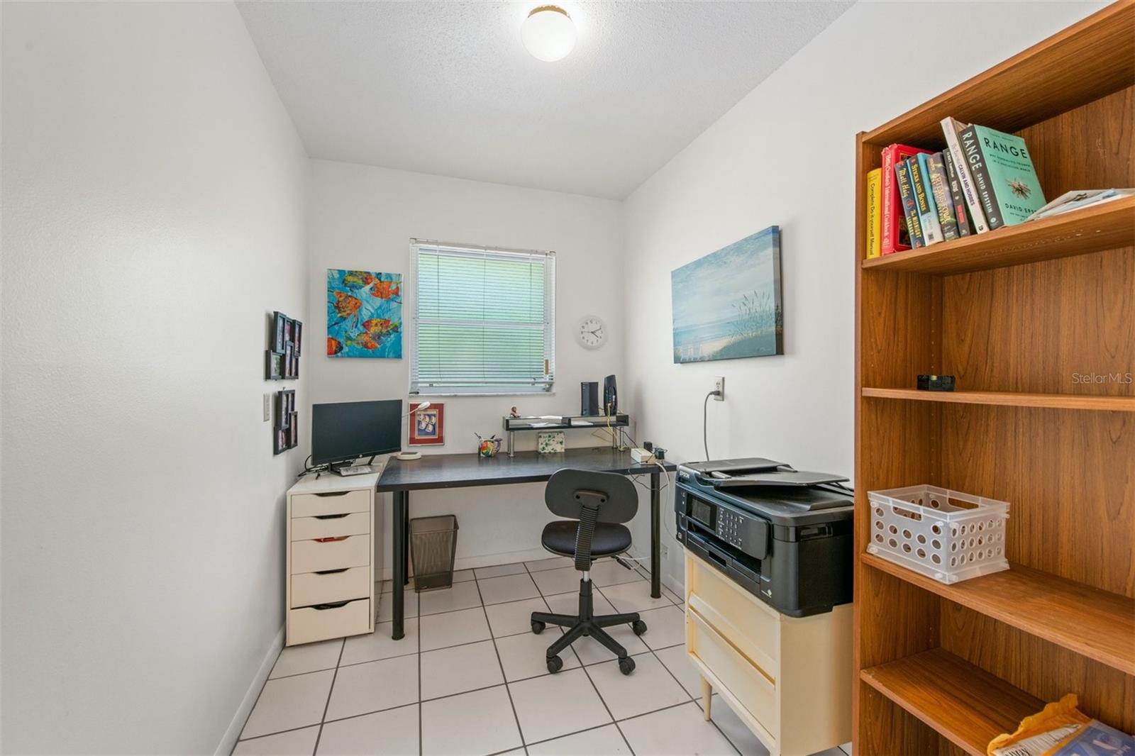 Image 32 of 63 For 614 Gladstone Lane