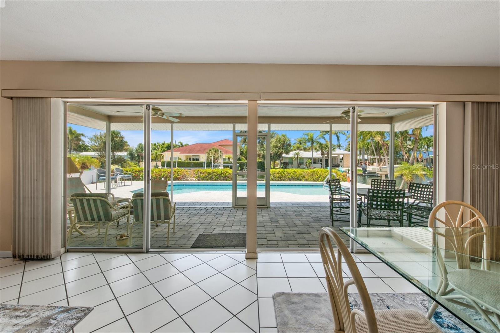 Image 33 of 63 For 614 Gladstone Lane