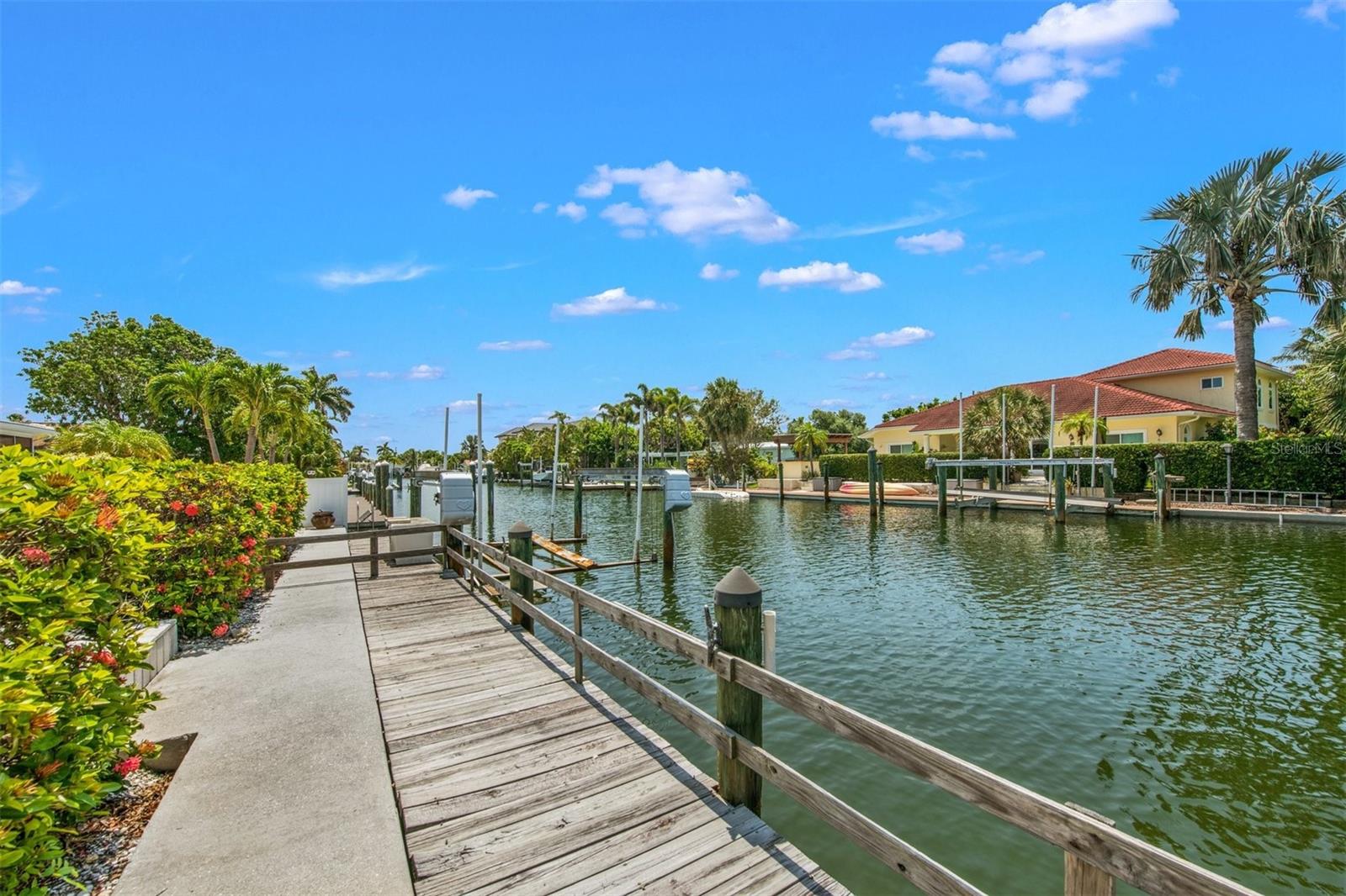 Image 40 of 63 For 614 Gladstone Lane