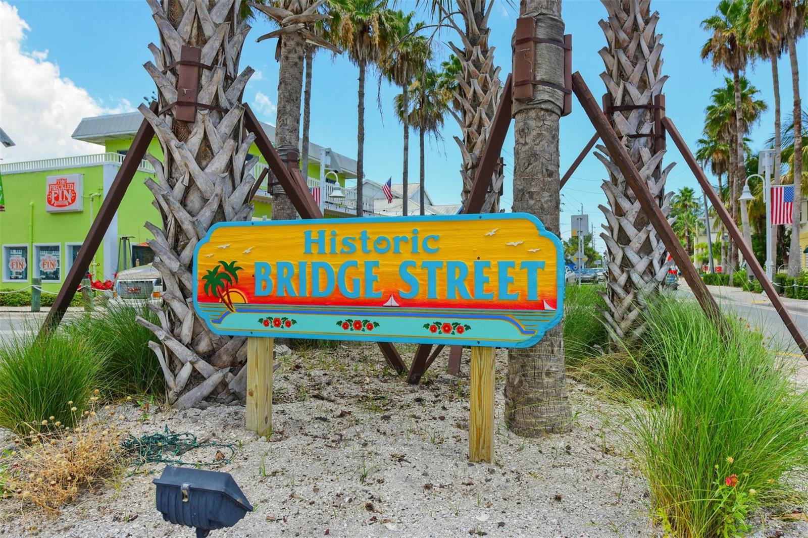 Image 46 of 63 For 614 Gladstone Lane