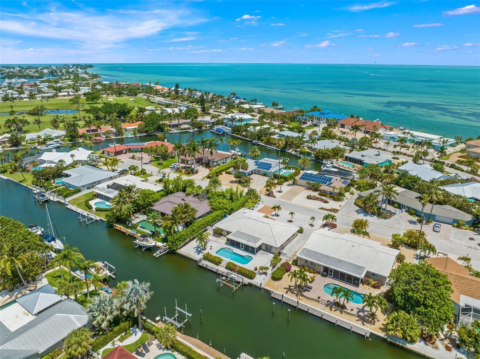 Image 5 of 63 For 614 Gladstone Lane