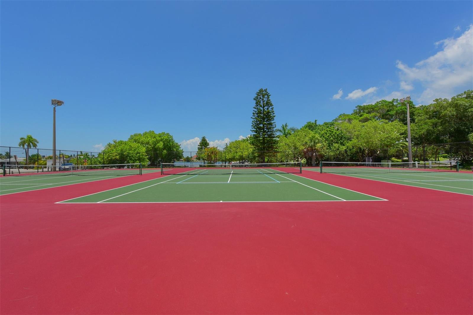 Image 56 of 63 For 614 Gladstone Lane