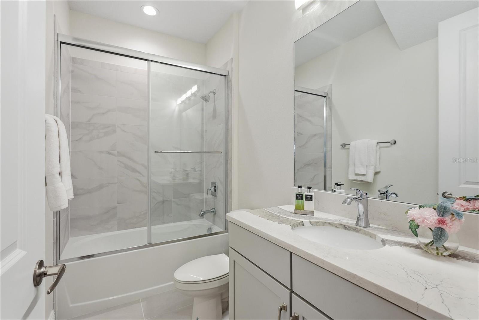 Image 24 of 66 For 17727 Savory Mist Circle