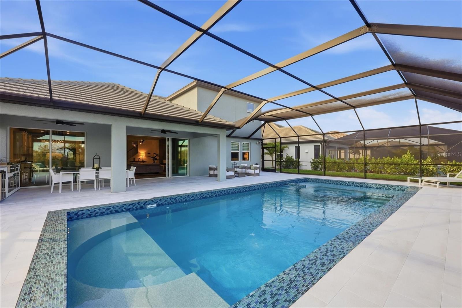 Image 38 of 66 For 17727 Savory Mist Circle