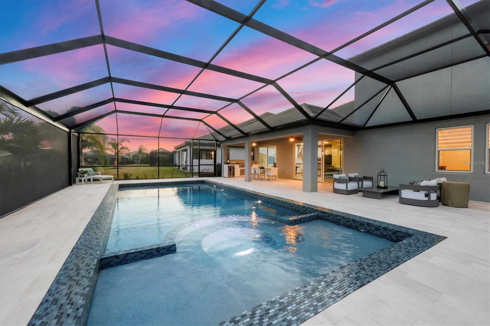 Image 43 of 66 For 17727 Savory Mist Circle