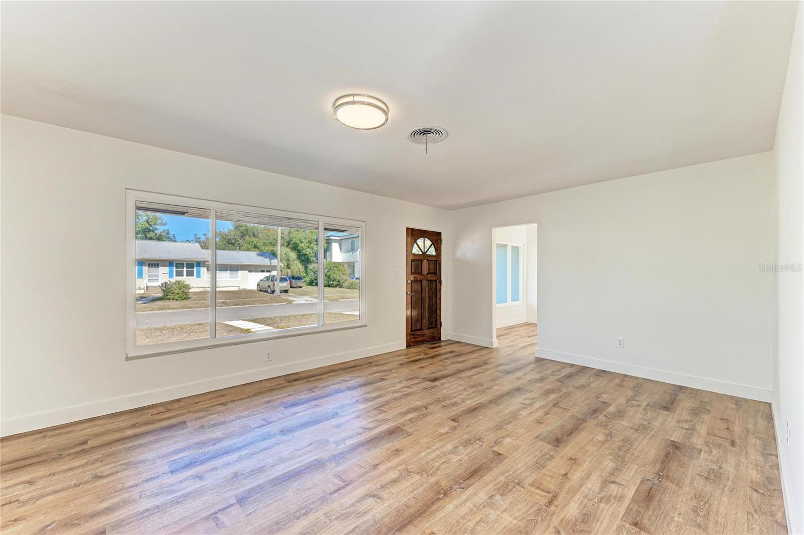 Image 10 of 35 For 3194 10th Avenue N