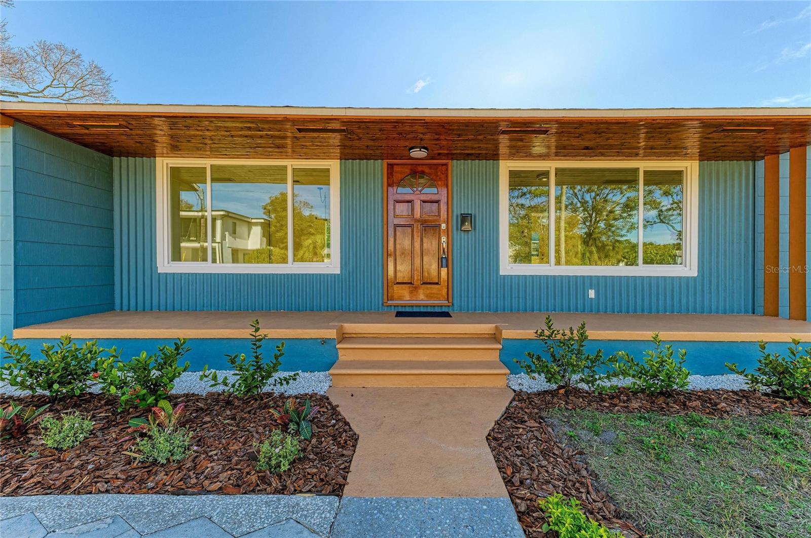 Image 2 of 35 For 3194 10th Avenue N