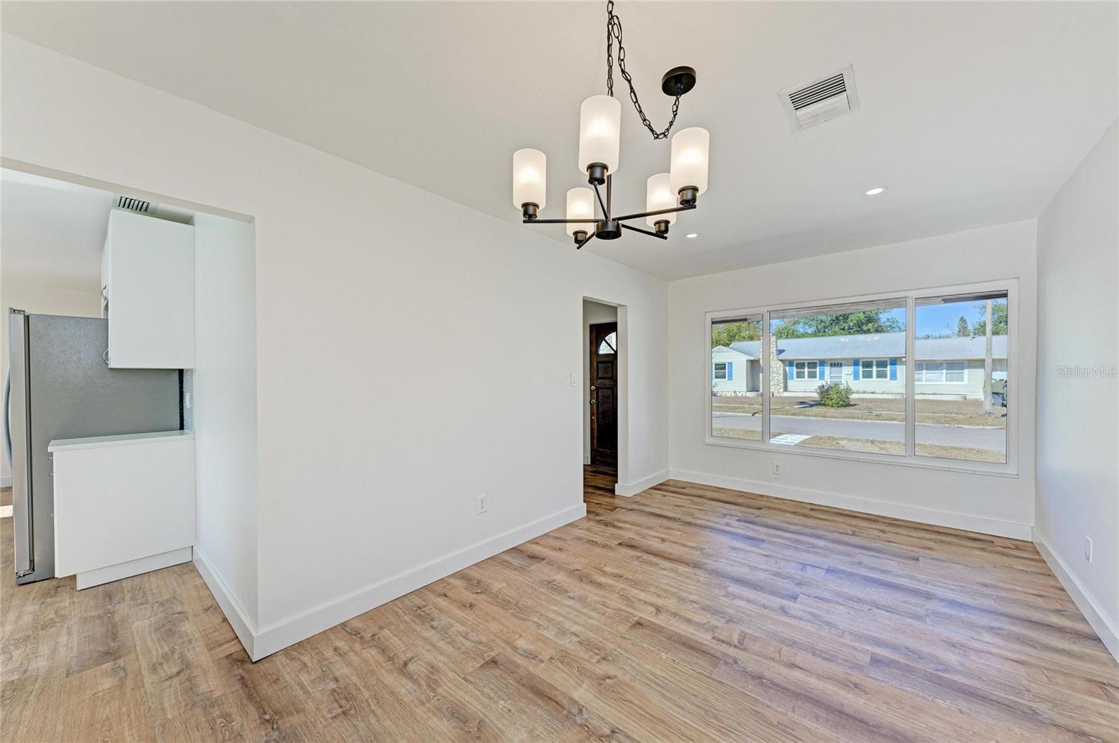 Image 23 of 35 For 3194 10th Avenue N