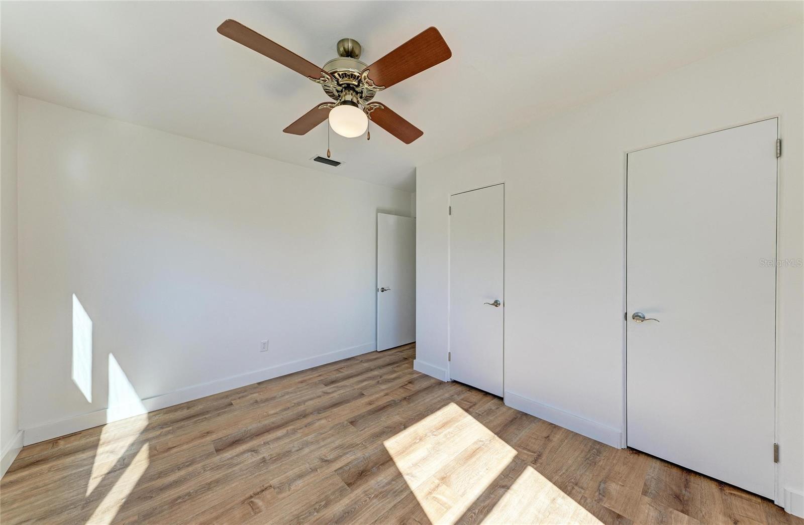 Image 24 of 35 For 3194 10th Avenue N