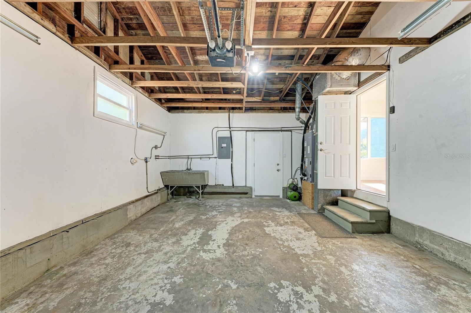 Image 29 of 35 For 3194 10th Avenue N