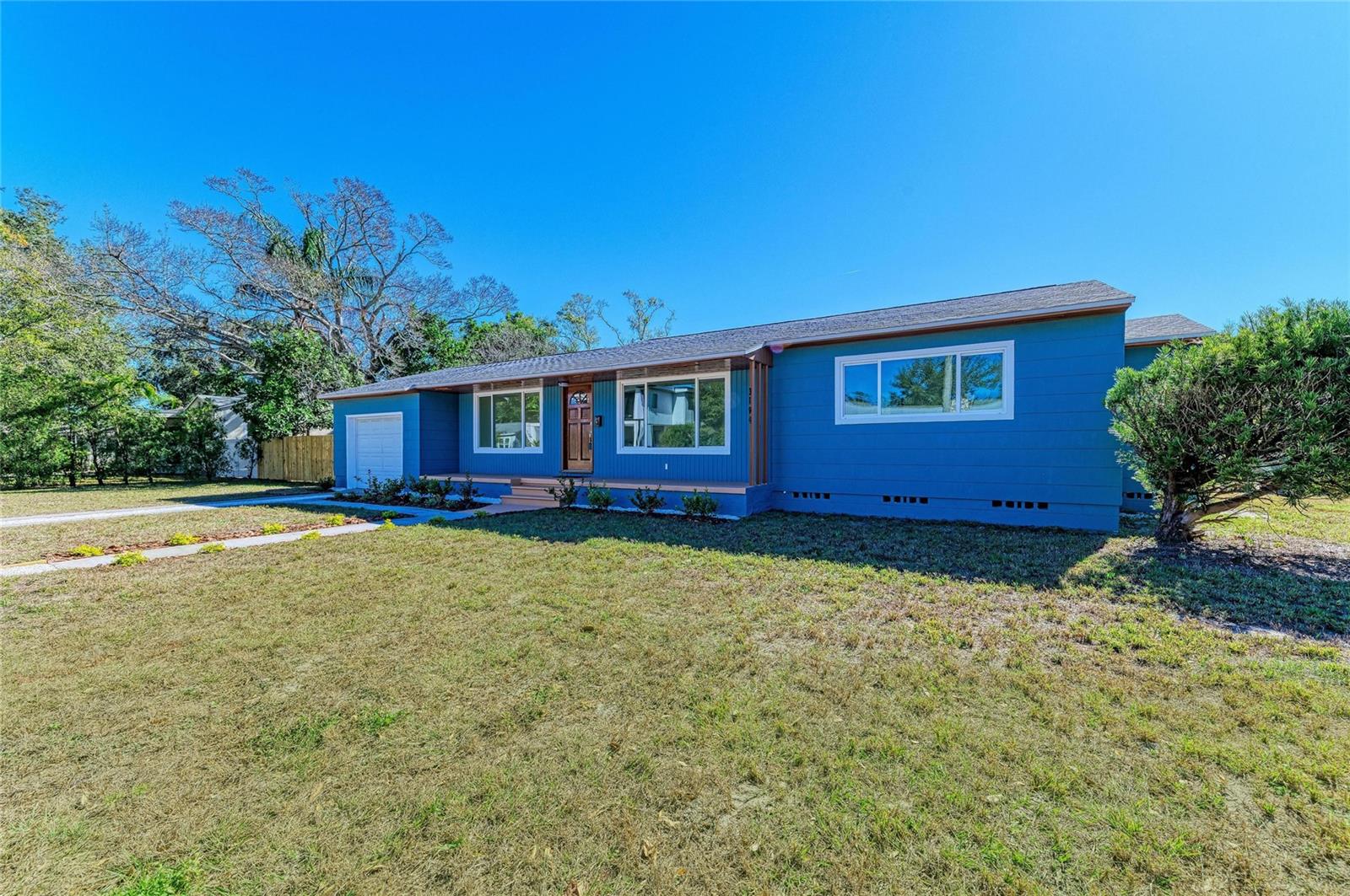 Image 4 of 35 For 3194 10th Avenue N