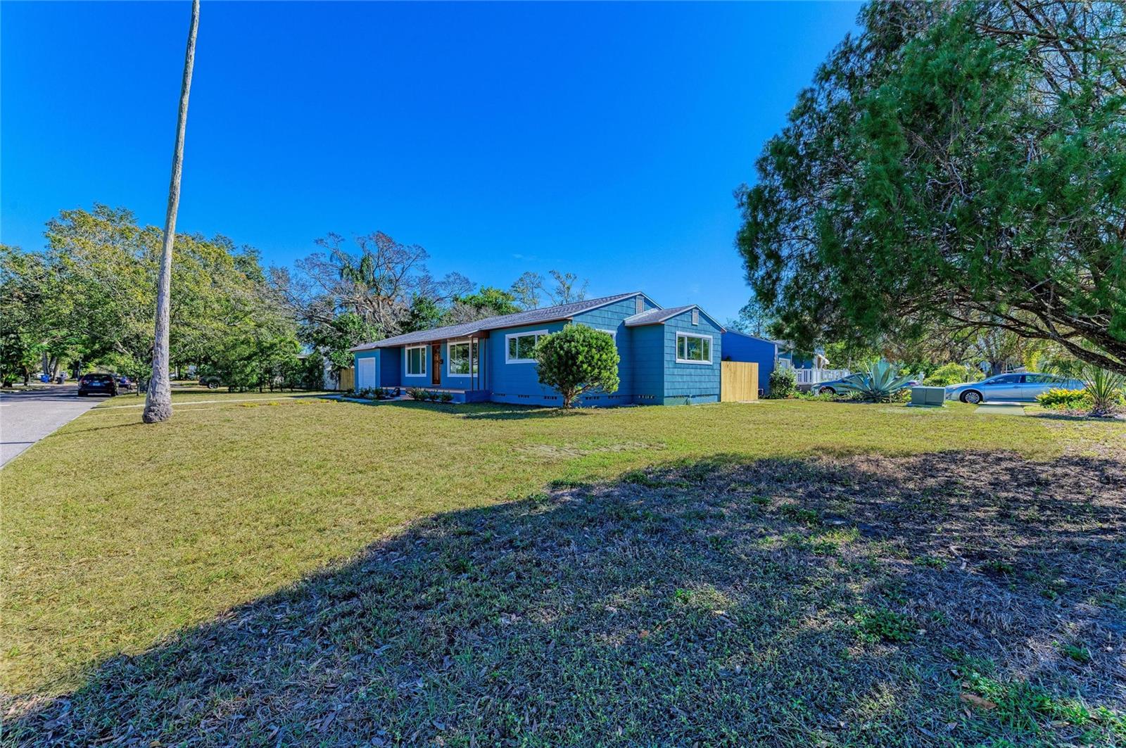 Image 6 of 35 For 3194 10th Avenue N