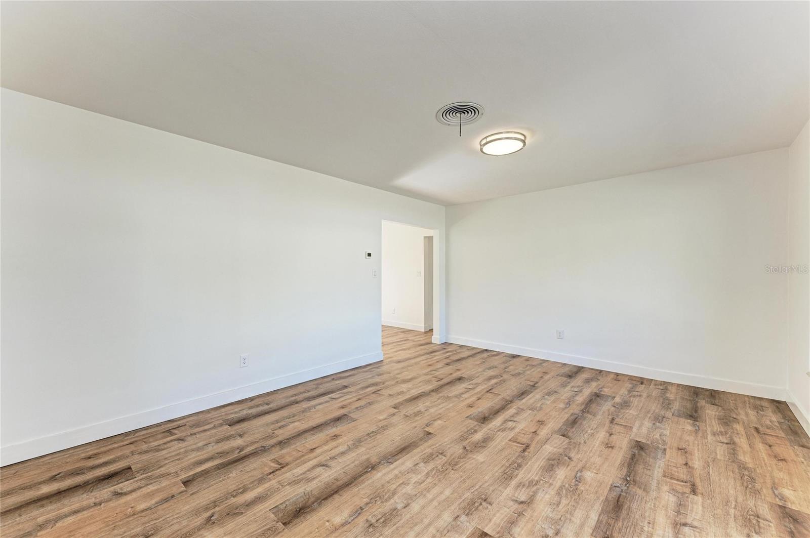 Image 7 of 35 For 3194 10th Avenue N