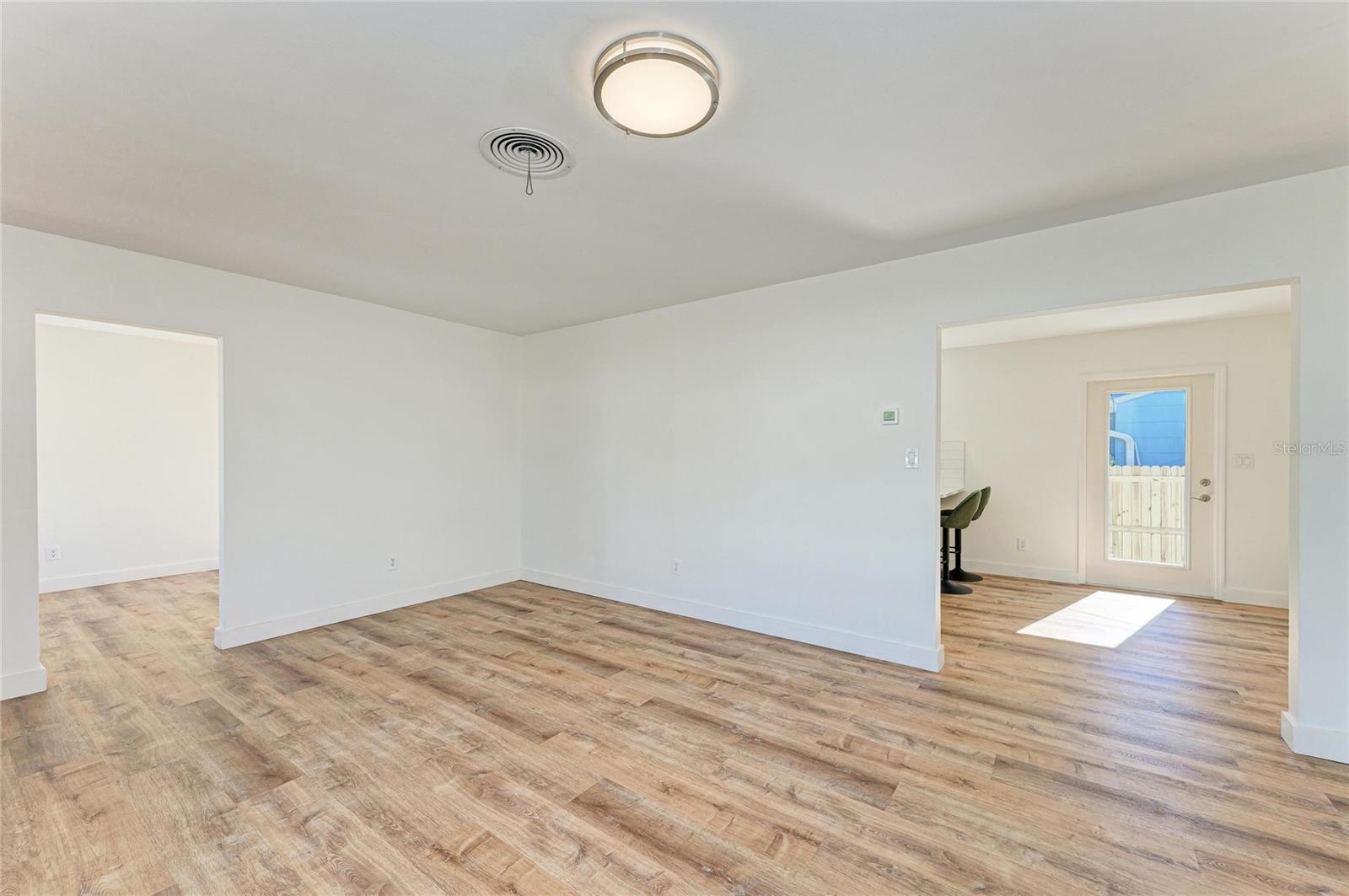 Image 8 of 35 For 3194 10th Avenue N