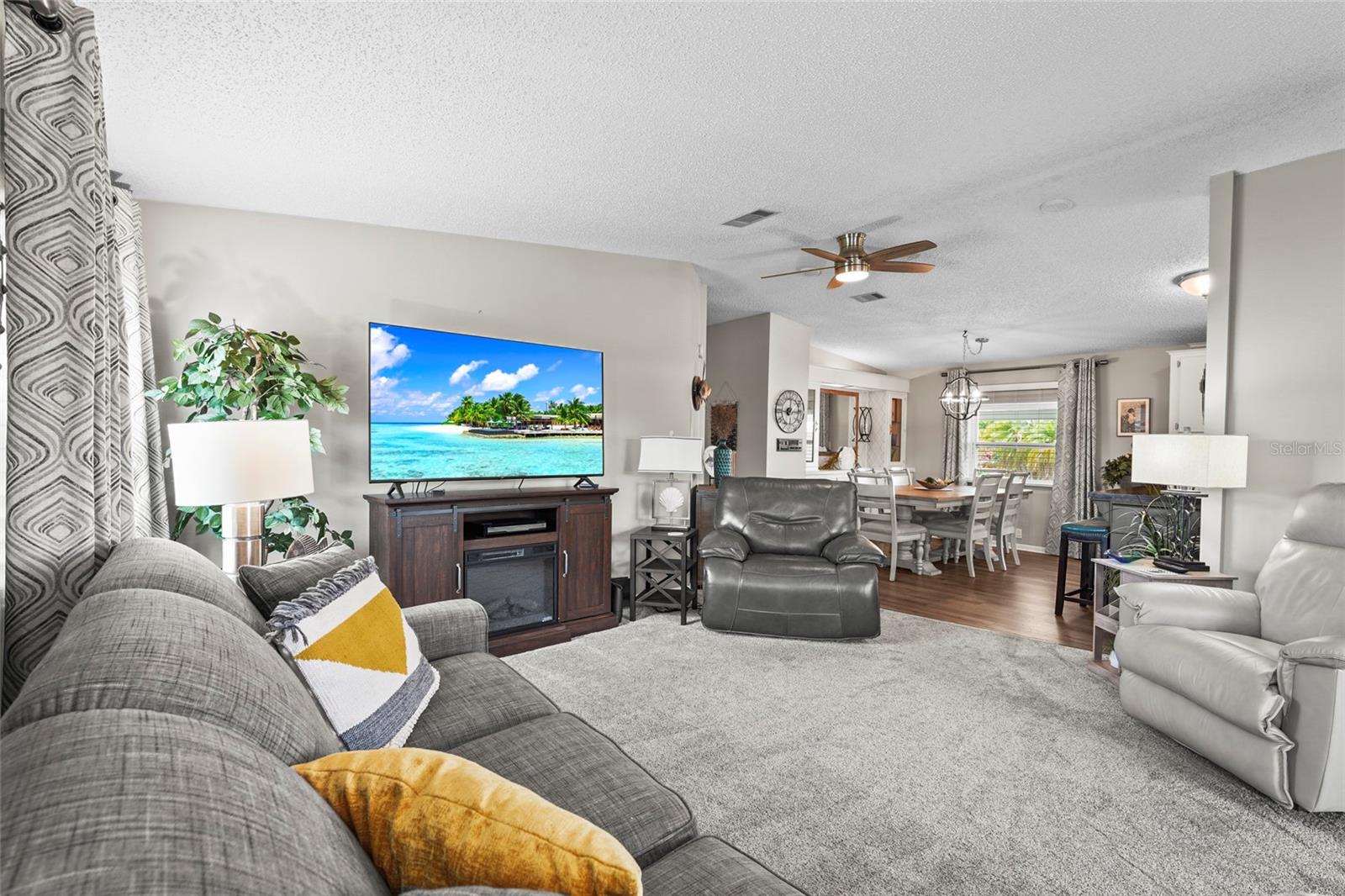 Image 12 of 82 For 8470 Imperial Circle