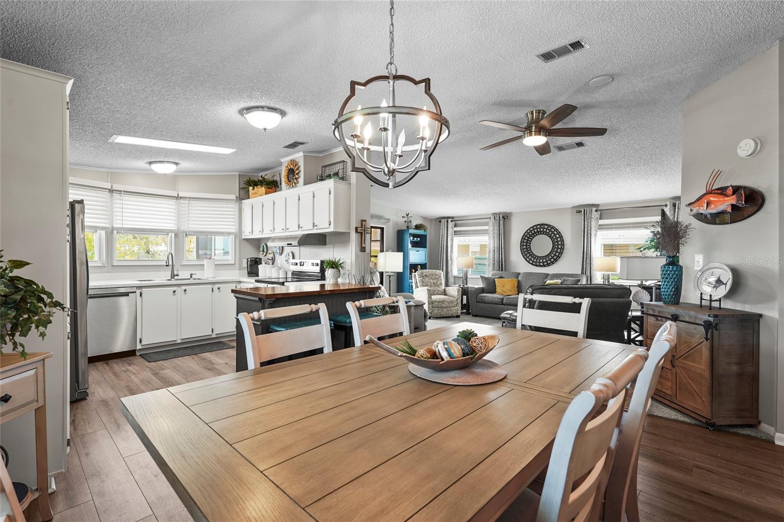 Image 16 of 82 For 8470 Imperial Circle