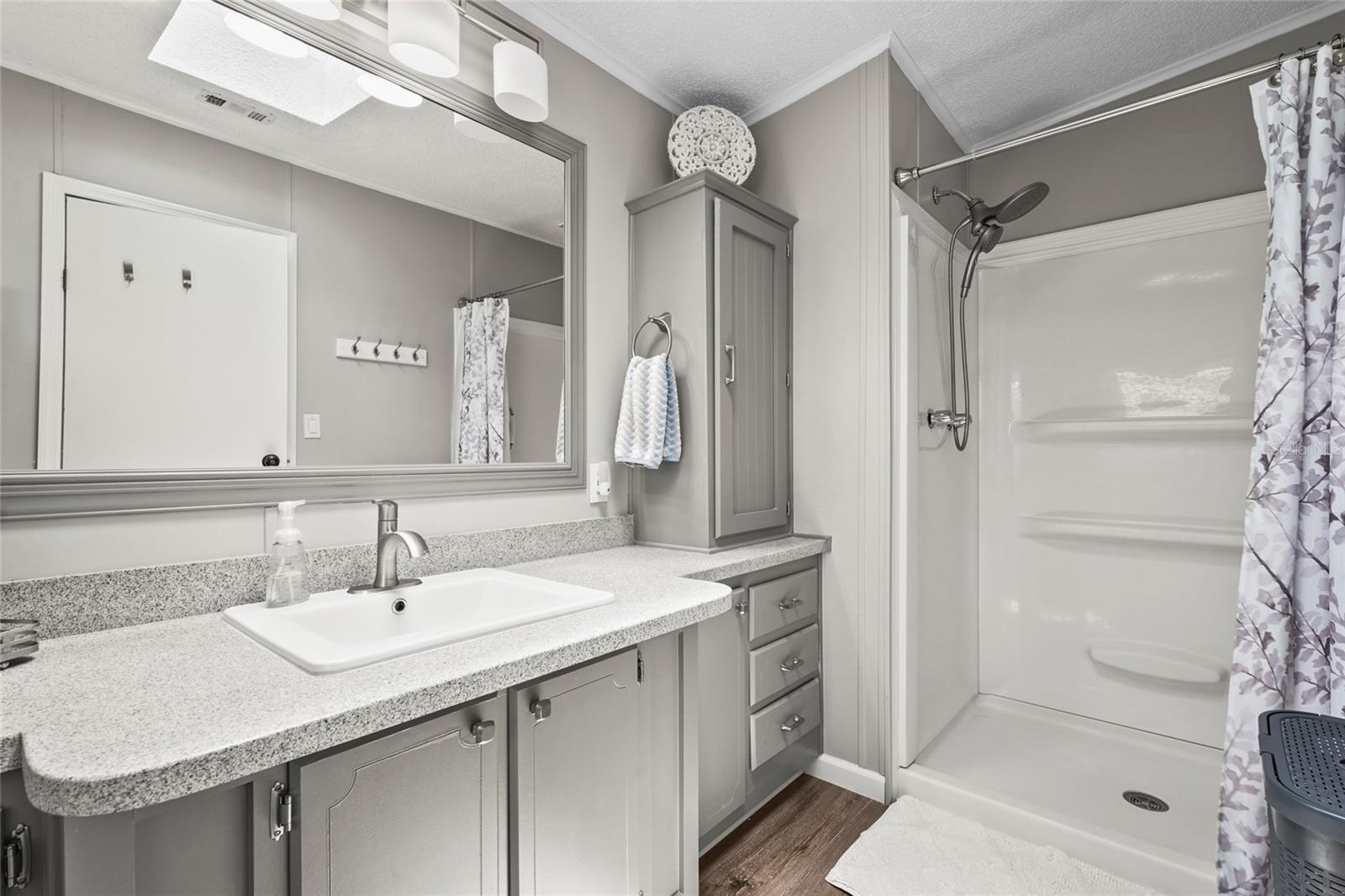 Image 26 of 82 For 8470 Imperial Circle