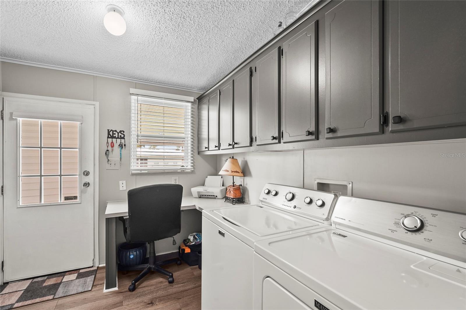 Image 32 of 82 For 8470 Imperial Circle