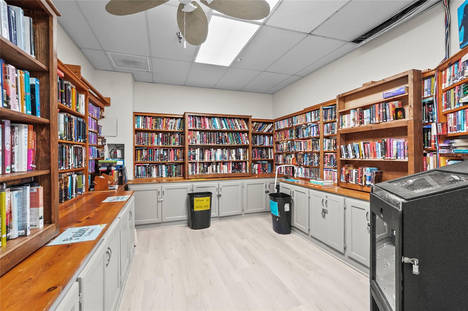 Image 63 of 82 For 8470 Imperial Circle