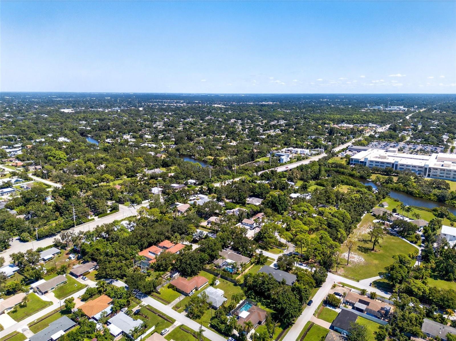 Image 13 of 49 For 4808 Riverwood Avenue