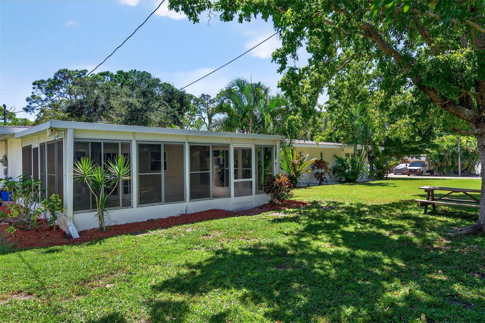 Image 20 of 49 For 4808 Riverwood Avenue