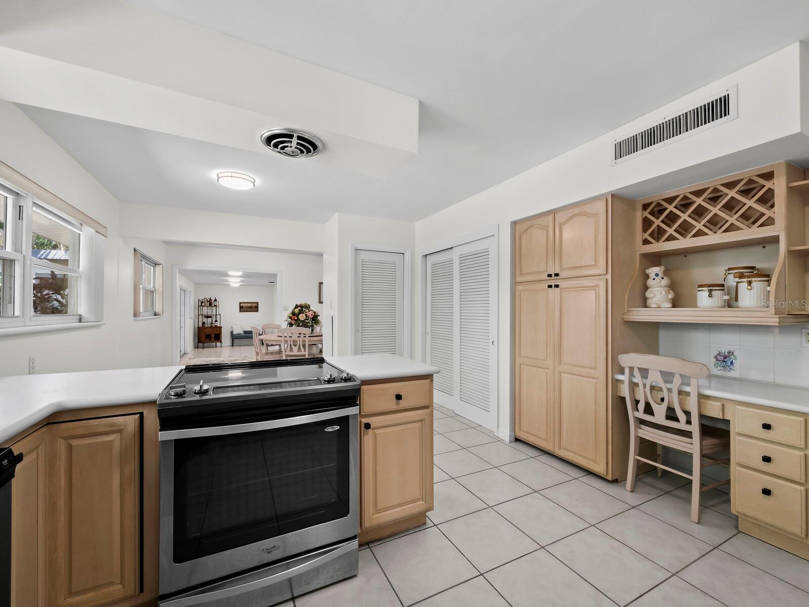 Image 27 of 49 For 4808 Riverwood Avenue