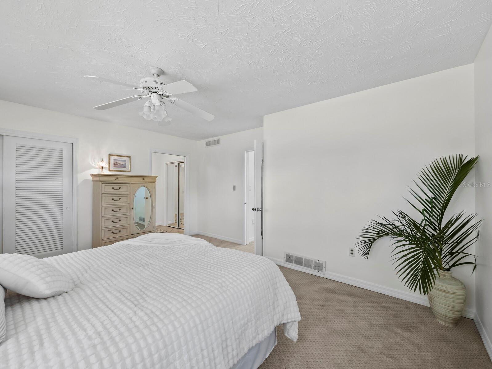 Image 37 of 49 For 4808 Riverwood Avenue