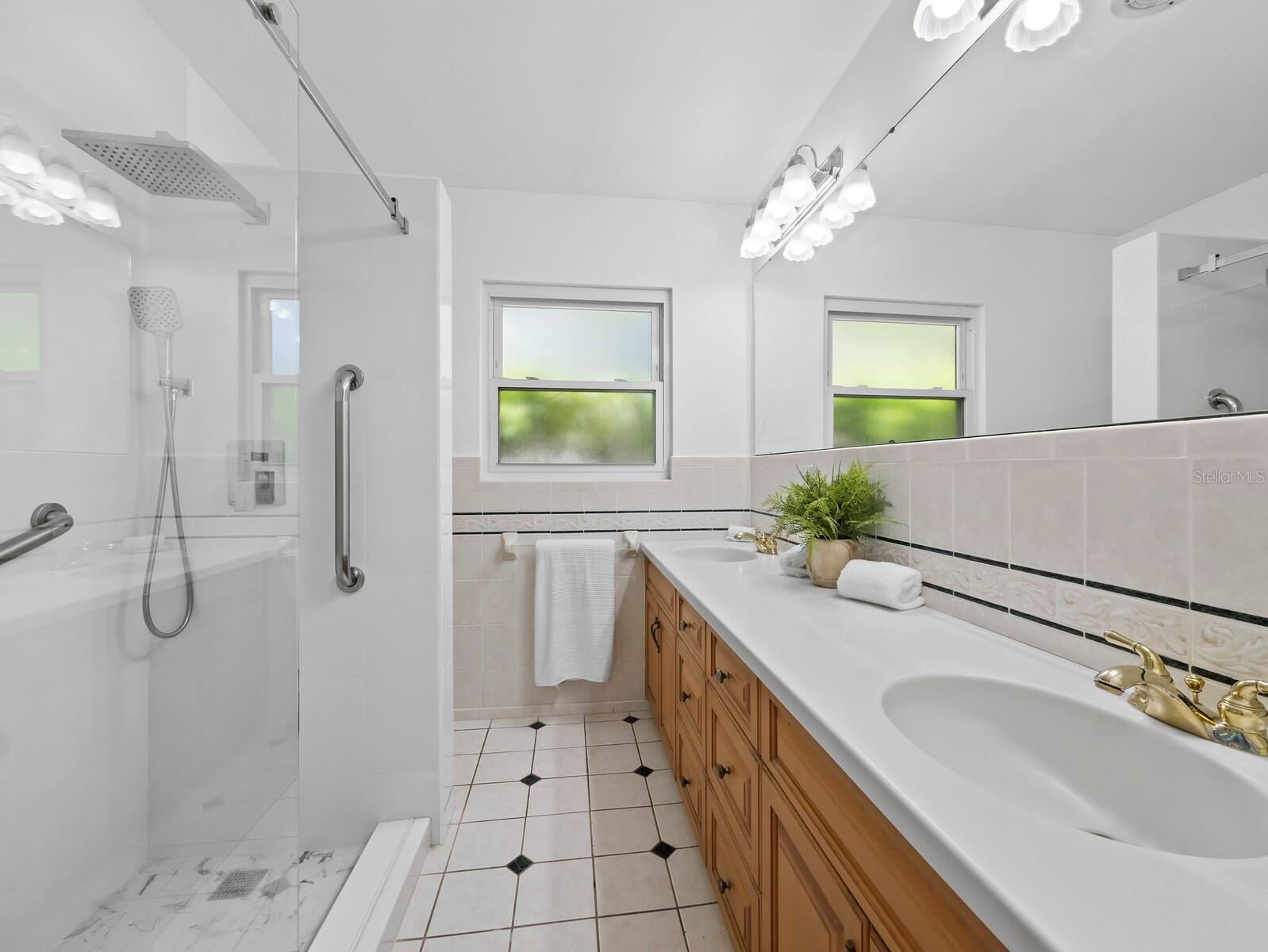 Image 42 of 49 For 4808 Riverwood Avenue