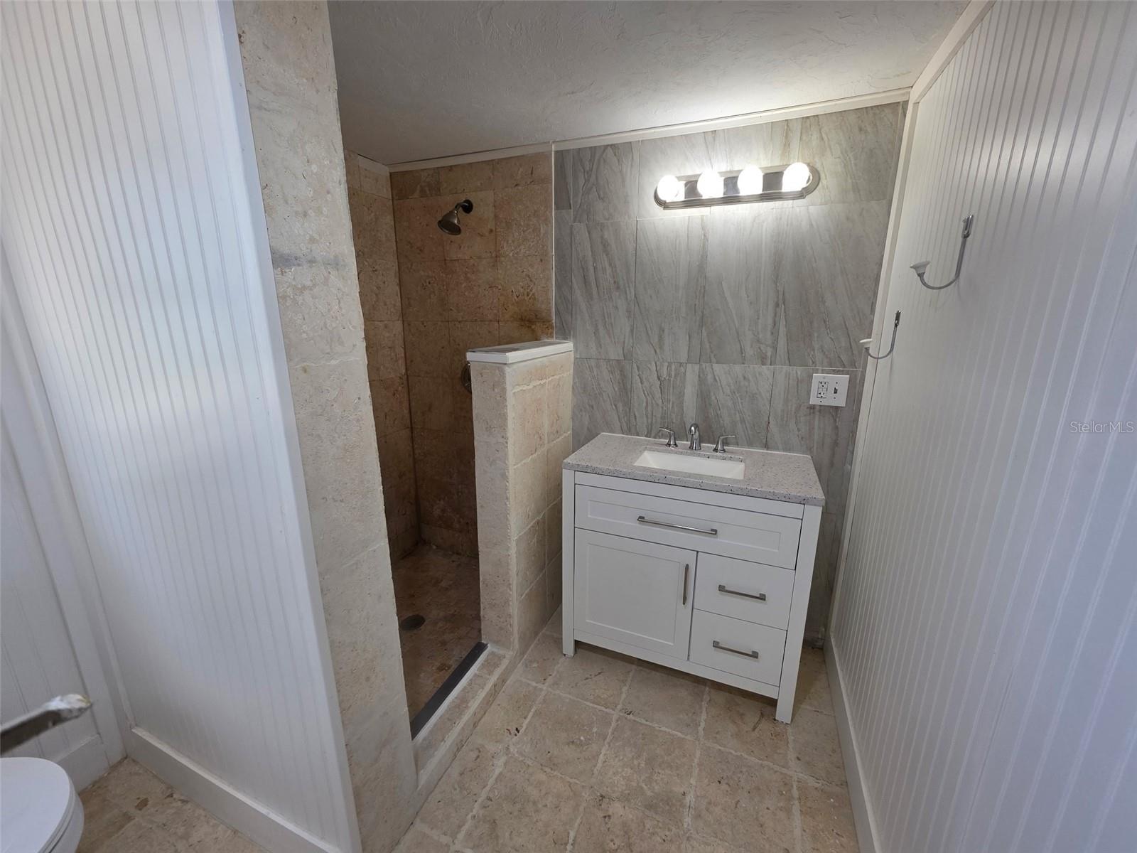 Image 18 of 20 For 503 Olive Avenue