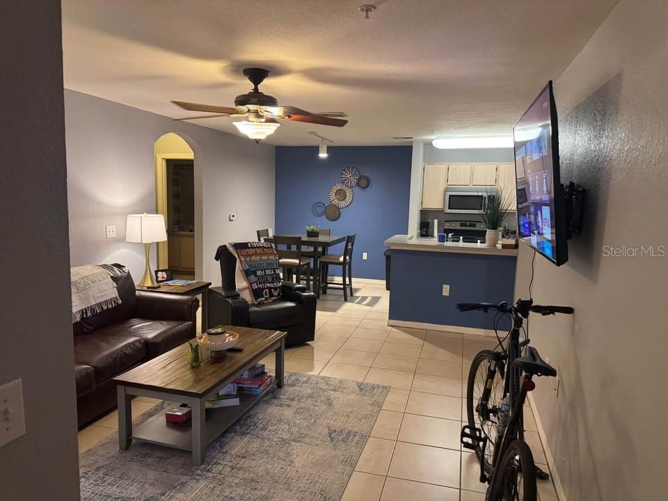 Image 3 of 18 For 8905 Manor Loop 108