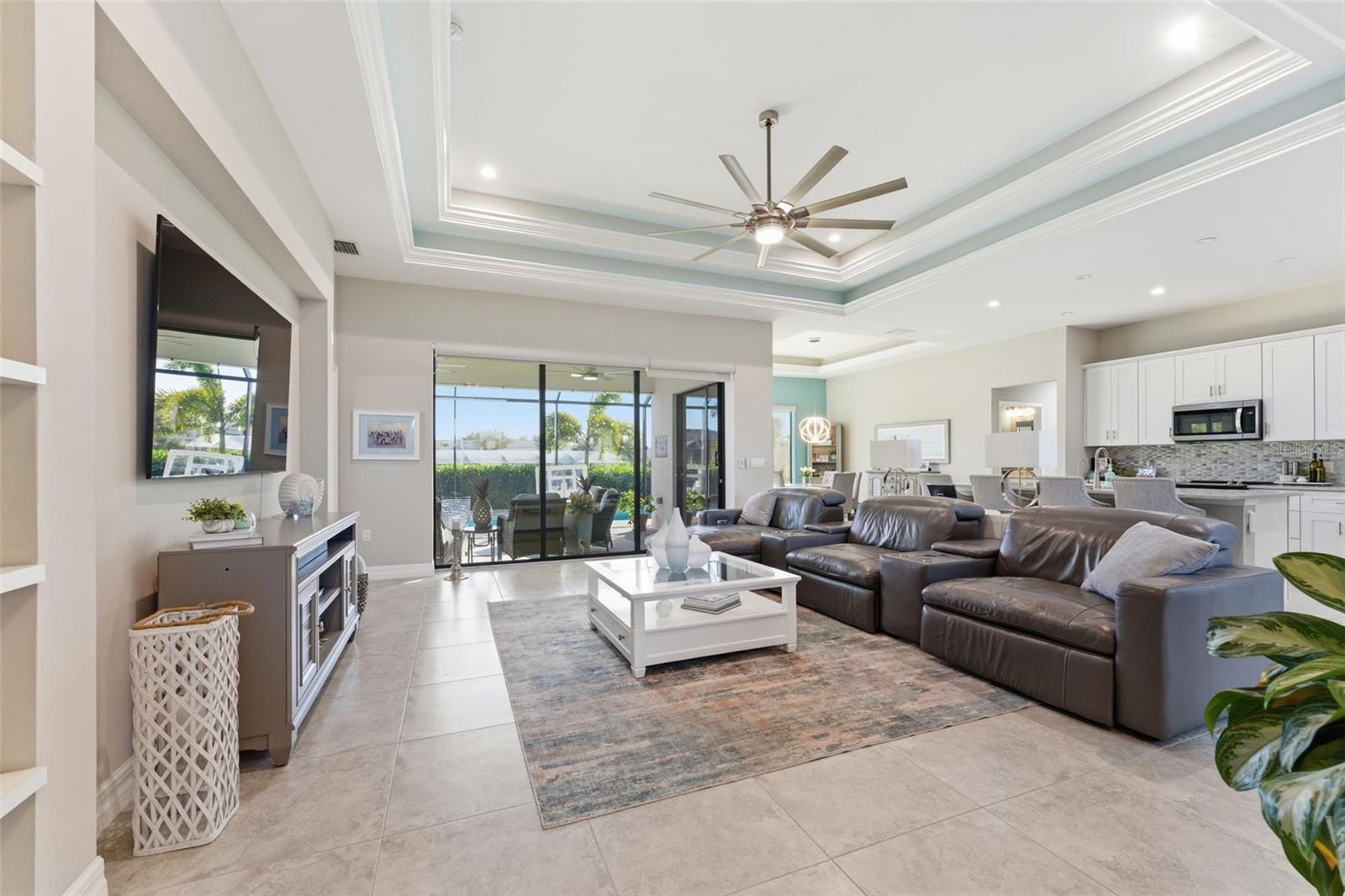 Image 5 of 63 For 2115 17th Place