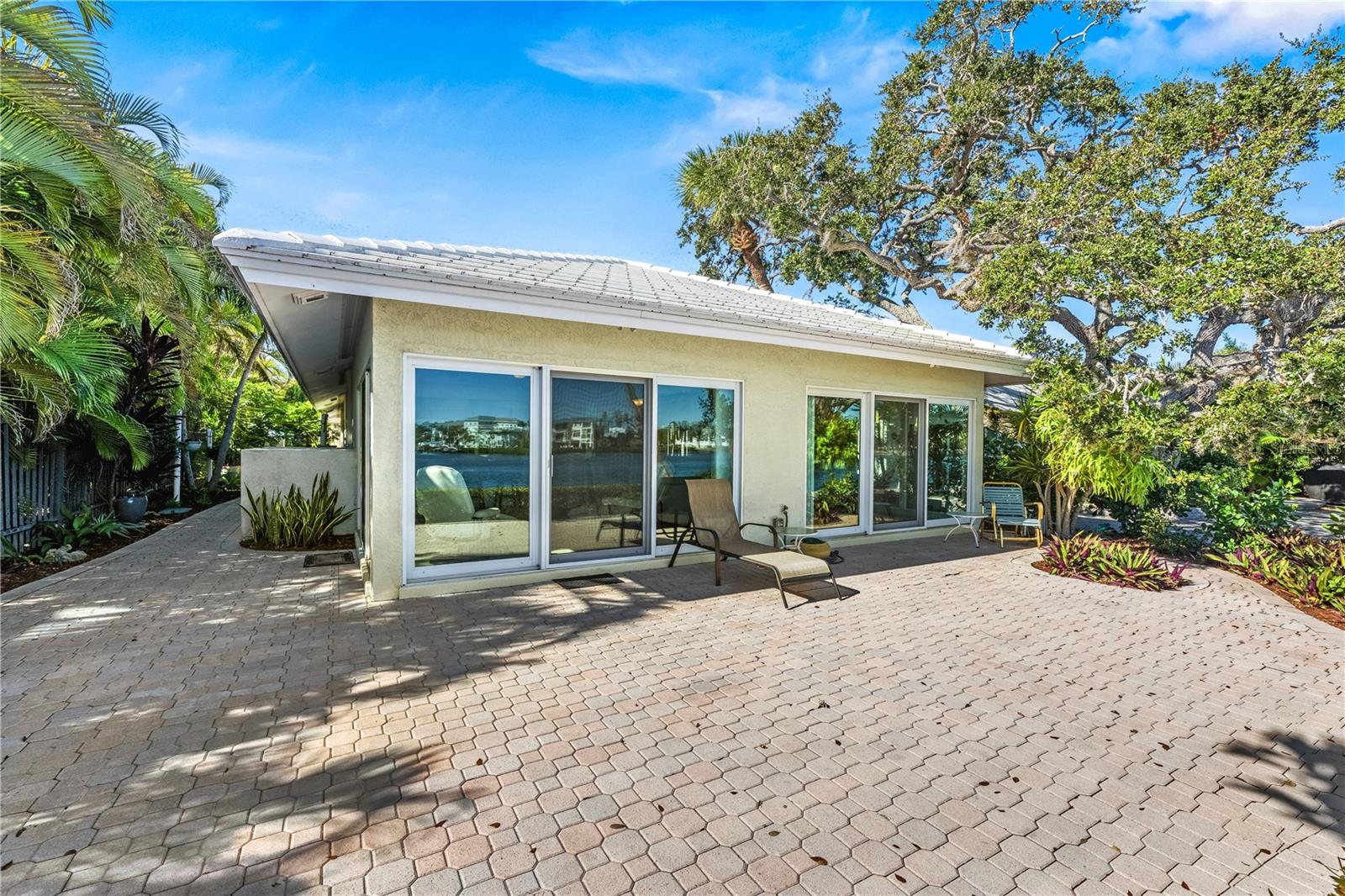 Image 10 of 65 For 1320 Moonmist Drive B-11