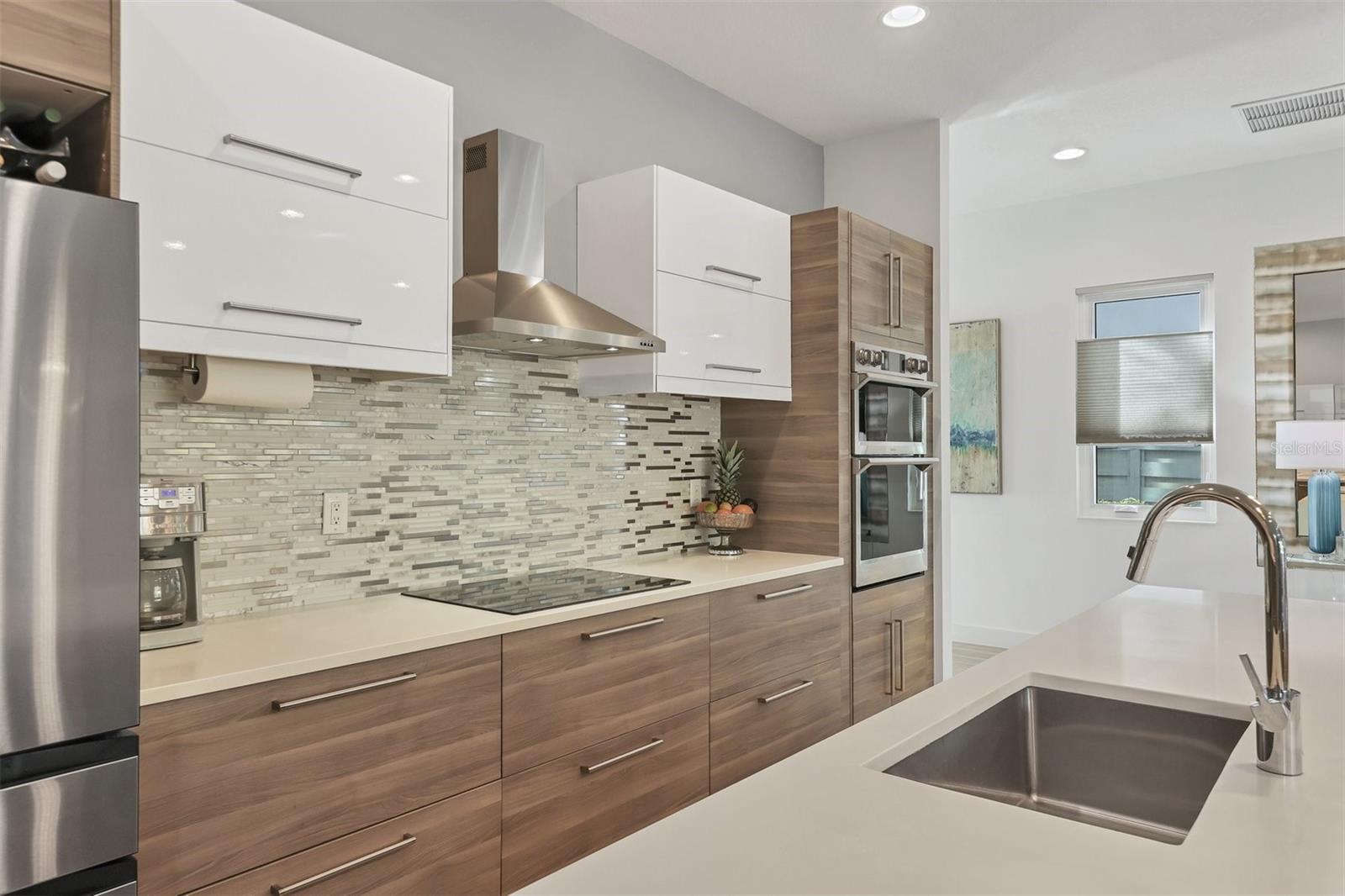 Image 10 of 39 For 2323 Pine Terrace