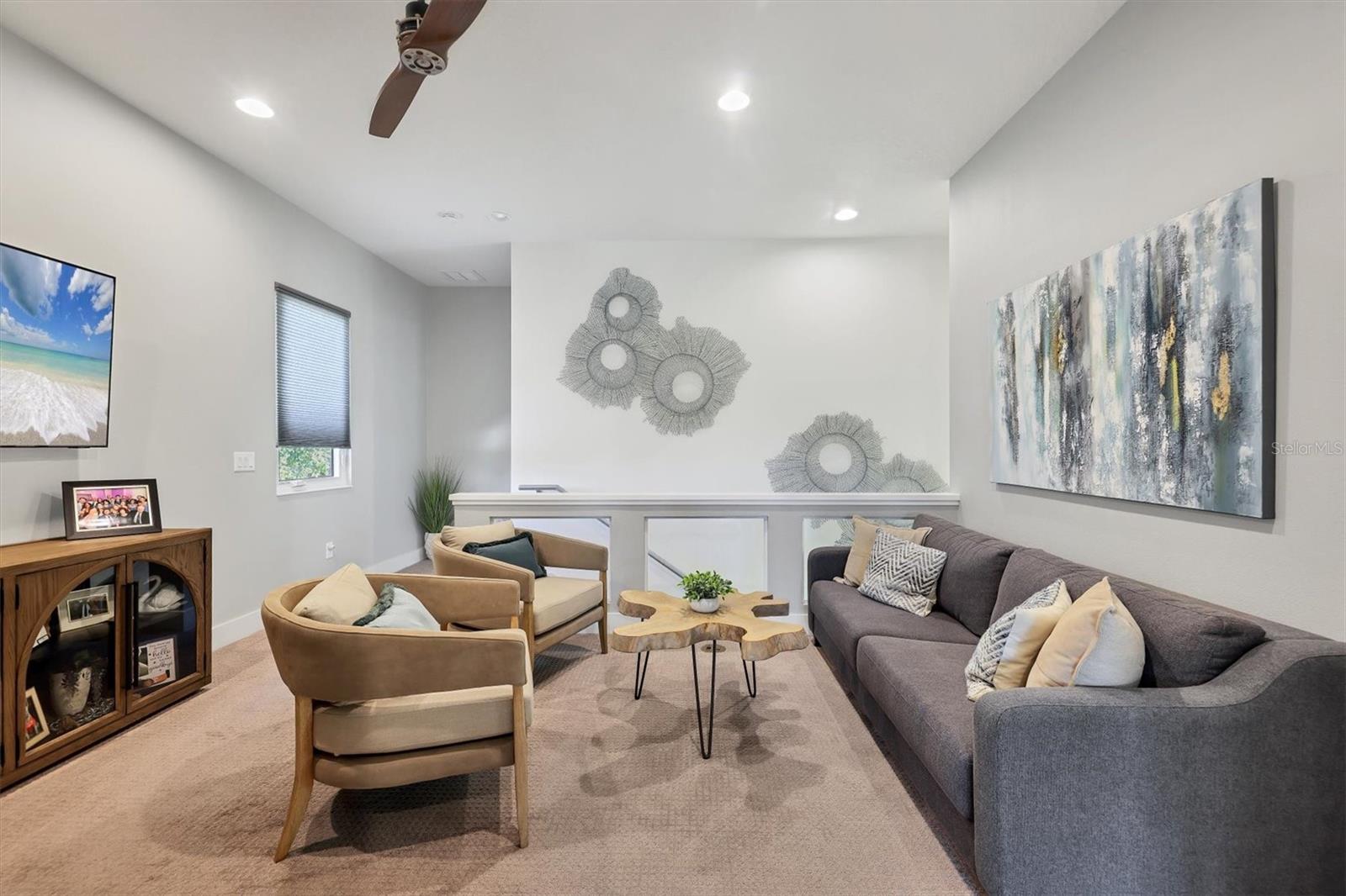 Image 14 of 39 For 2323 Pine Terrace