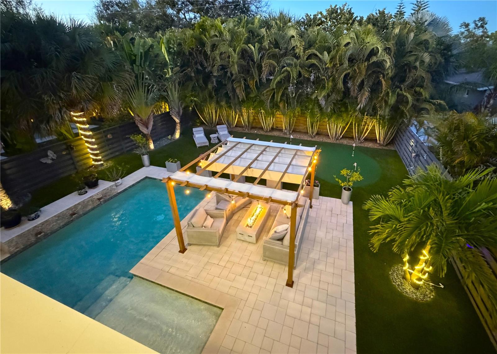 Image 21 of 39 For 2323 Pine Terrace