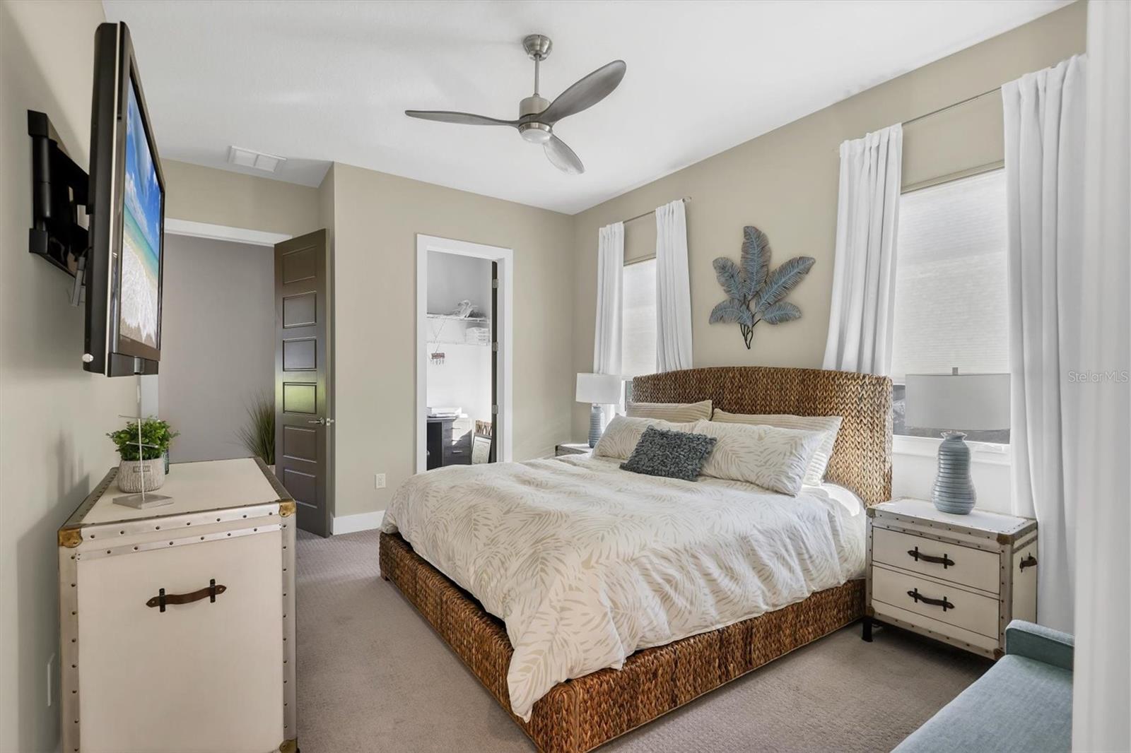 Image 24 of 39 For 2323 Pine Terrace