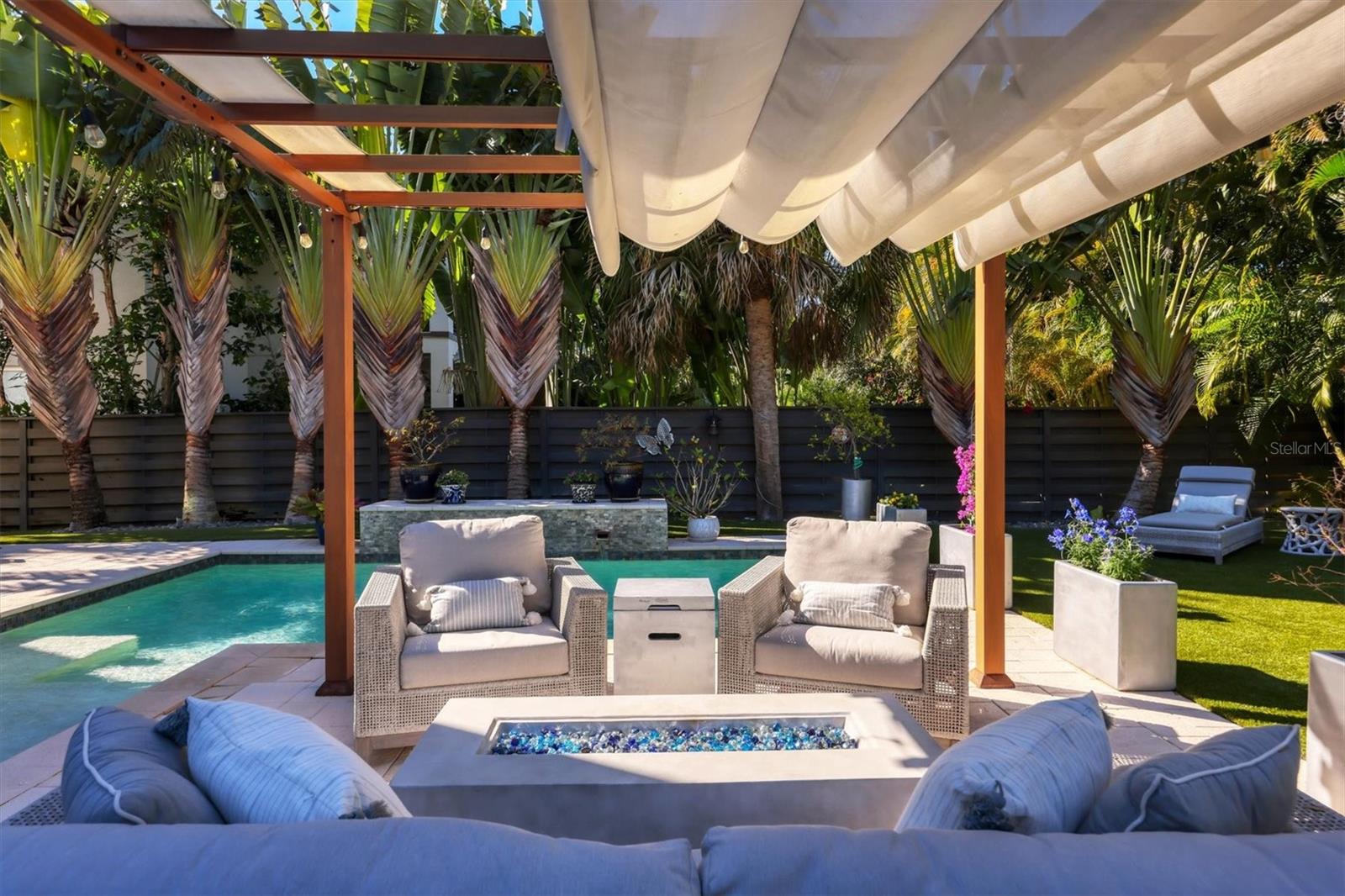 Image 28 of 39 For 2323 Pine Terrace