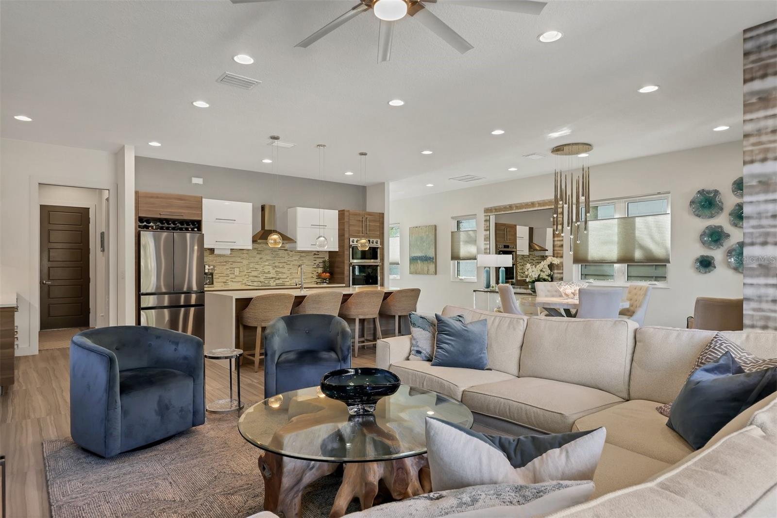 Image 5 of 39 For 2323 Pine Terrace