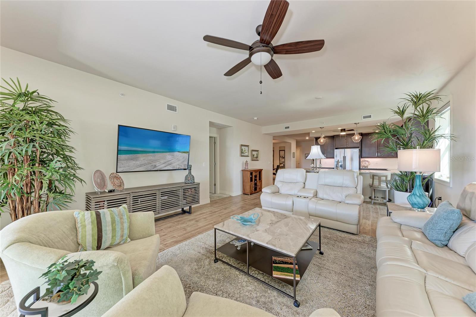 Image 11 of 58 For 250 Hidden Bay Drive 301