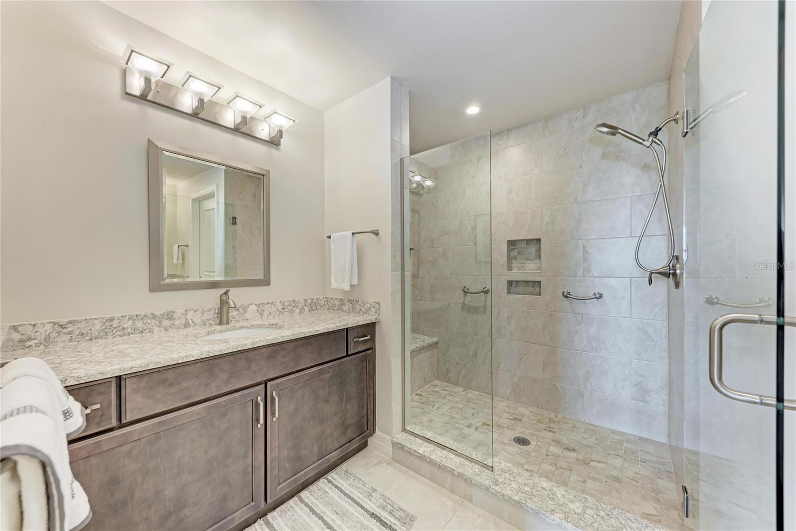 Image 21 of 58 For 250 Hidden Bay Drive 301