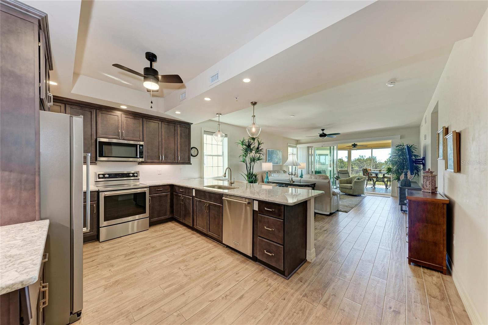 Image 4 of 58 For 250 Hidden Bay Drive 301