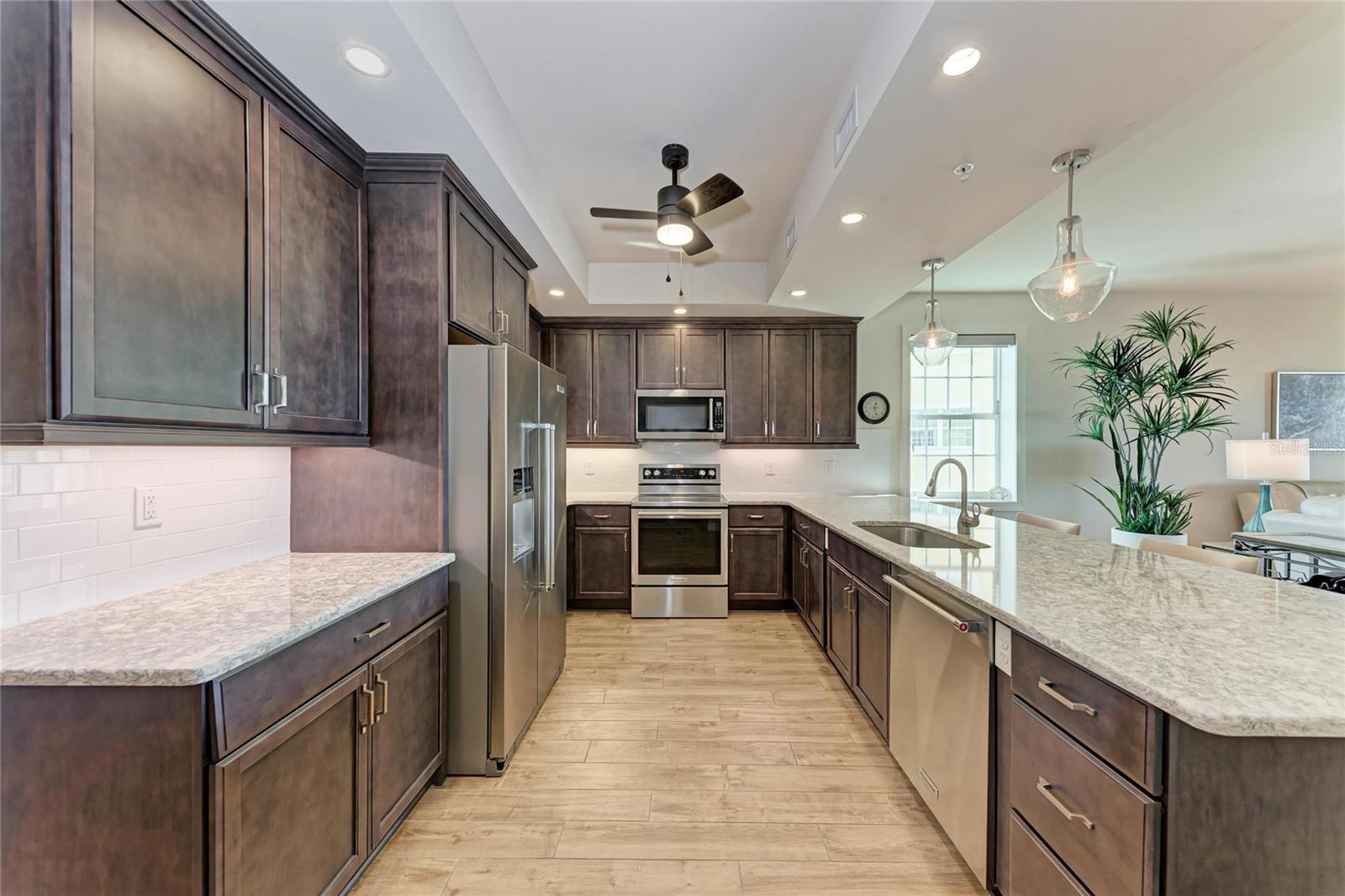 Image 6 of 58 For 250 Hidden Bay Drive 301