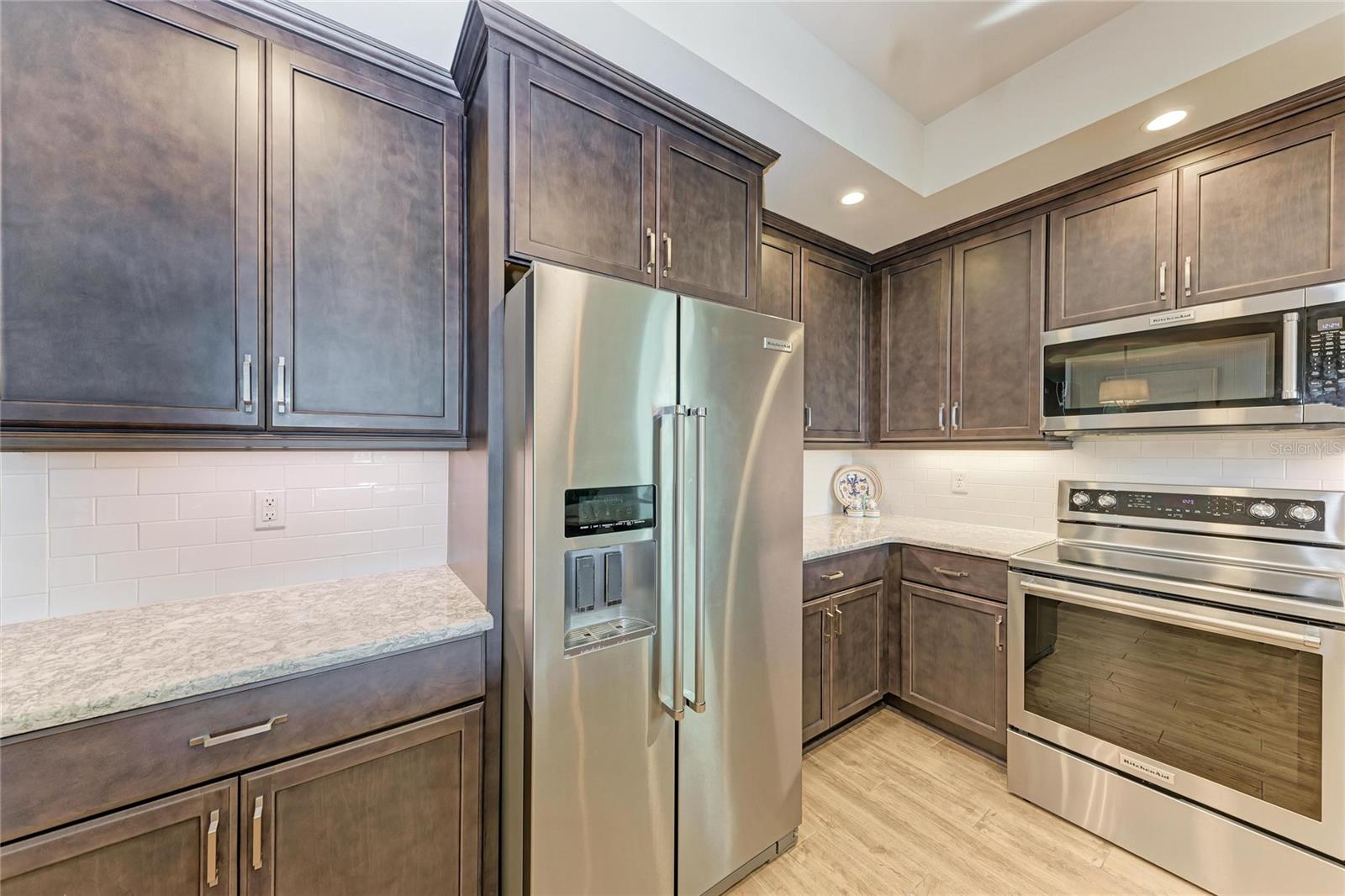 Image 7 of 58 For 250 Hidden Bay Drive 301